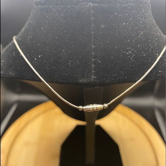 16” liquid silver turquoise necklace w/drop pendant and center turquoise stone - Picture 2 of 6